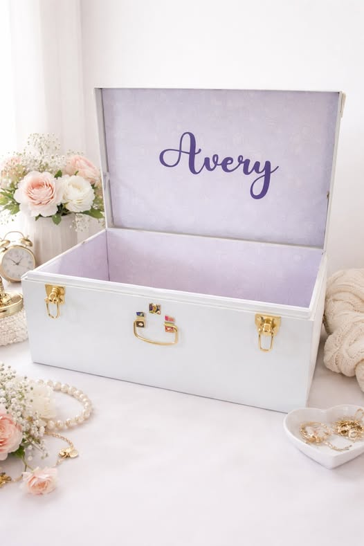 Custom Keepsake Trunk
